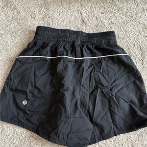 Lululemon Black License to Train 4" Shorts like new size 2🍋🍋